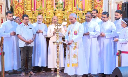 കുറവിലങ്ങാട് അഭിഷേകാഗ്നി ബൈബിൾ കൺവെൻഷന് തുടക്കമായി.