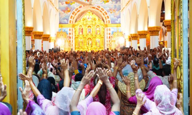 കുറവിലങ്ങാട് അഭിഷേകാഗ്നി ബൈബിൾ കൺവെൻഷൻ: പരിശുദ്ധ അമ്മ അനുഗ്രഹങ്ങൾ ചൊരിഞ്ഞ നാലാം ദിനം.